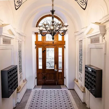 Cecilia's Lejlighed *